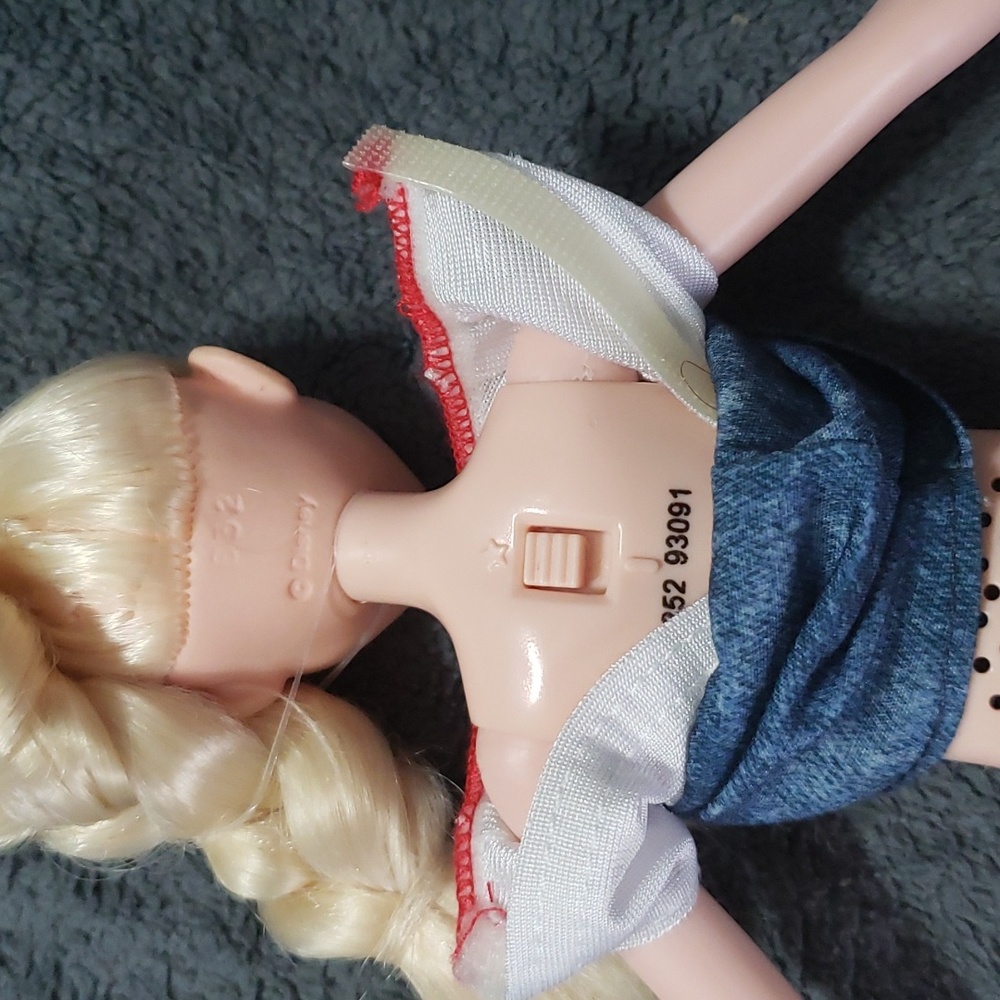 DISNEY DOLL - Picture 5 of 10